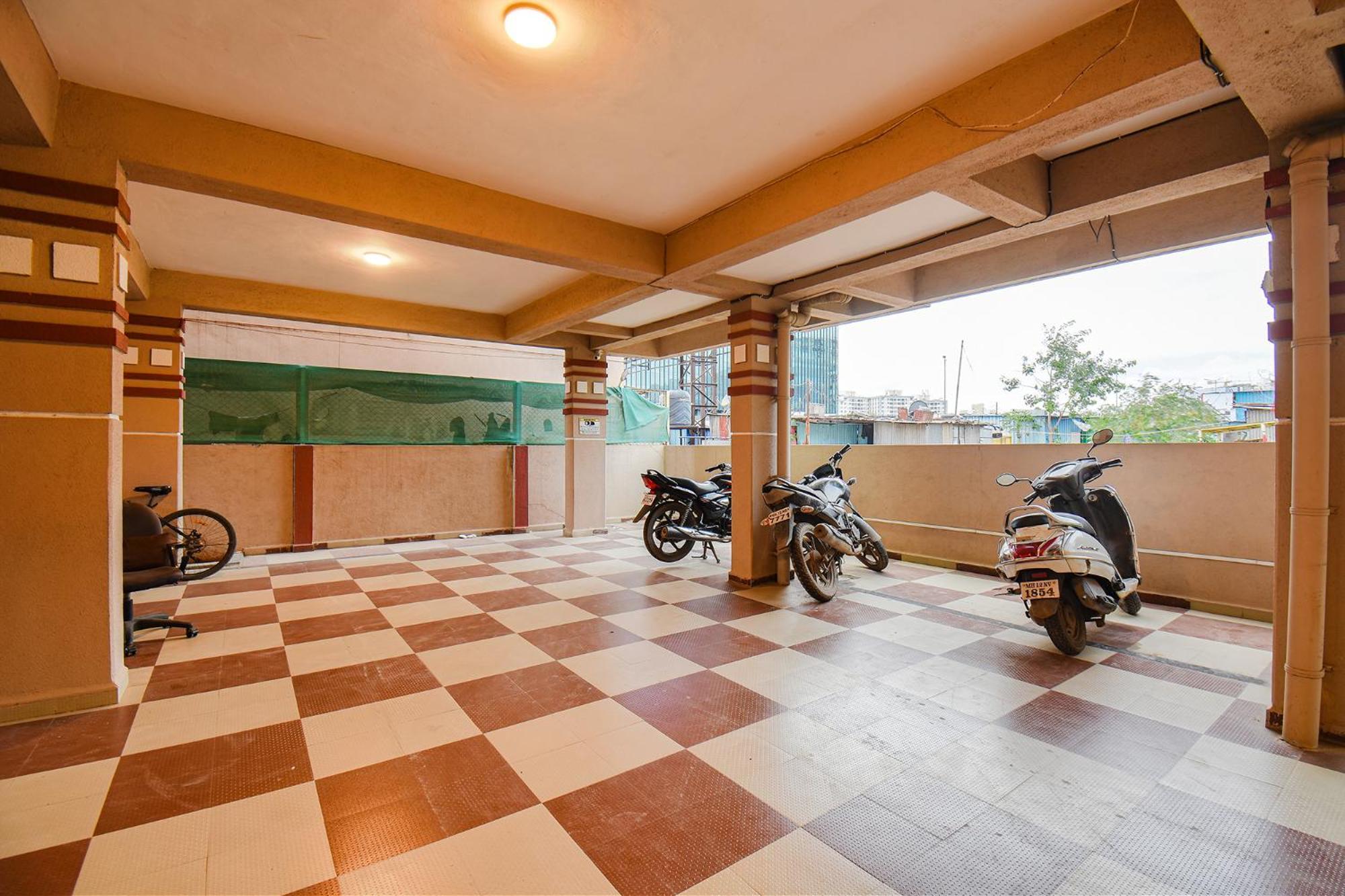 Fabexpress 4 Star Executive - Nr World Trade Center Pune