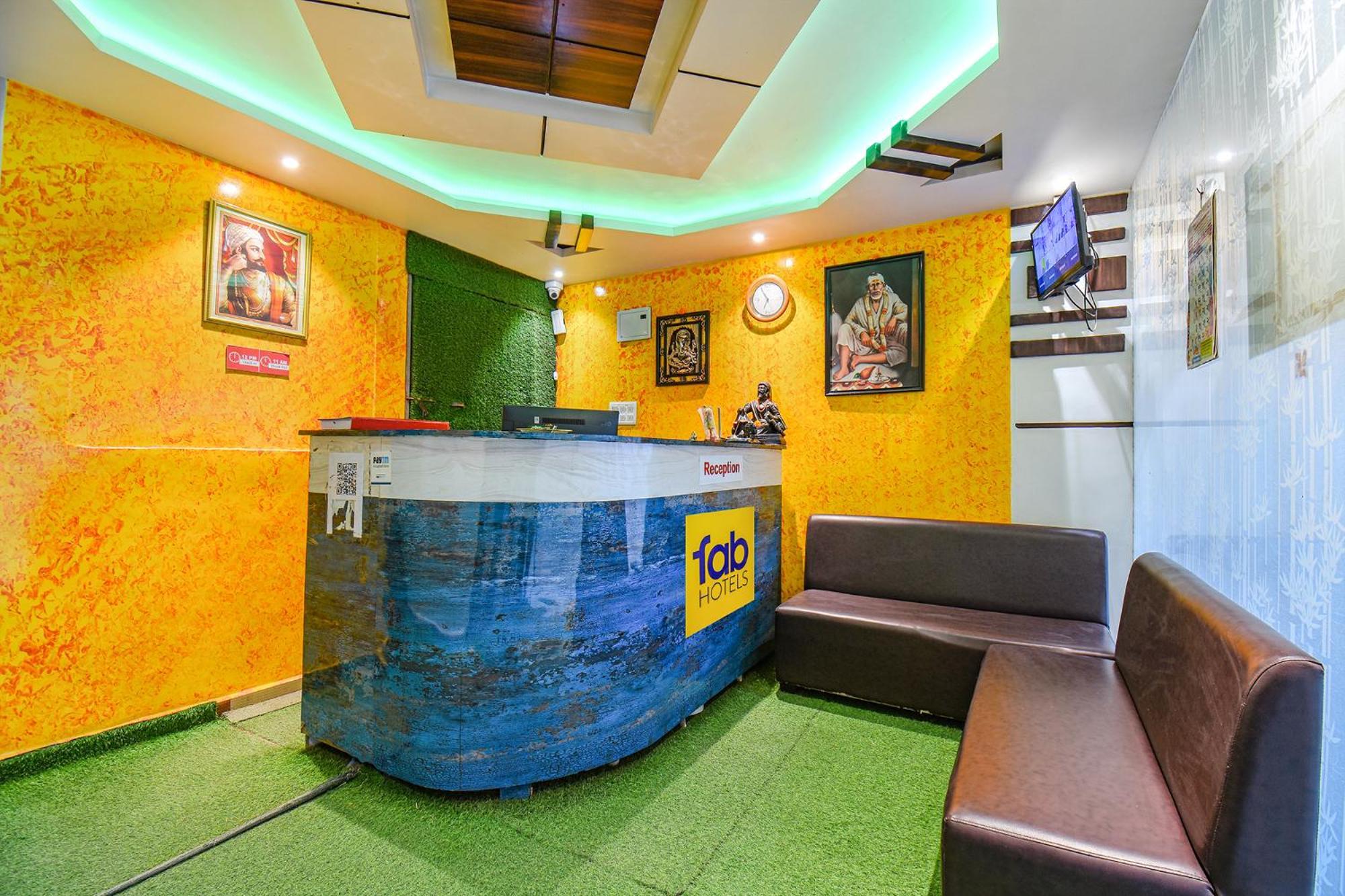 Fabexpress 4 Star Executive - Nr World Trade Center Hotel Pune